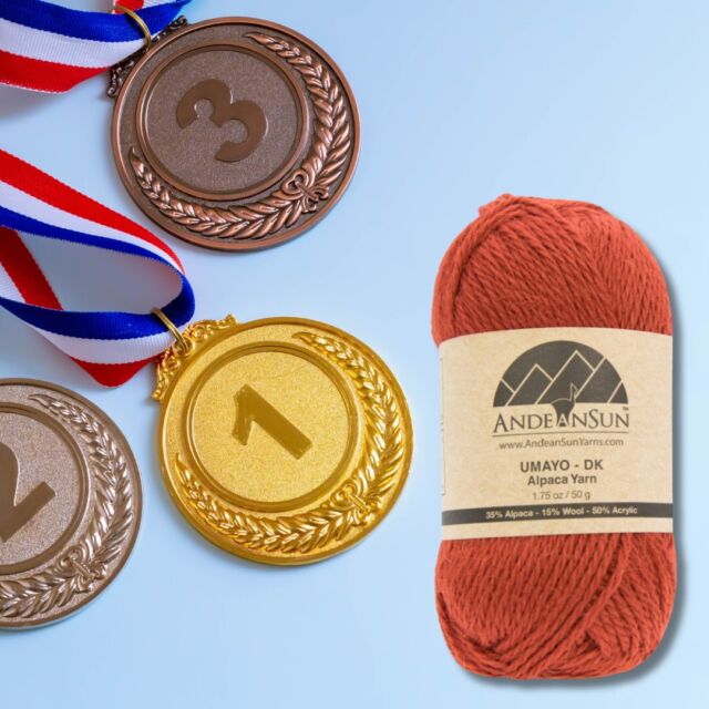 100% Baby Alpaca Yarn Luluy #5 Bulky - 54.5 Yards Total 100% Baby Alpaca Yarn Luluy #5 Bulky - 54.5 Yards Total